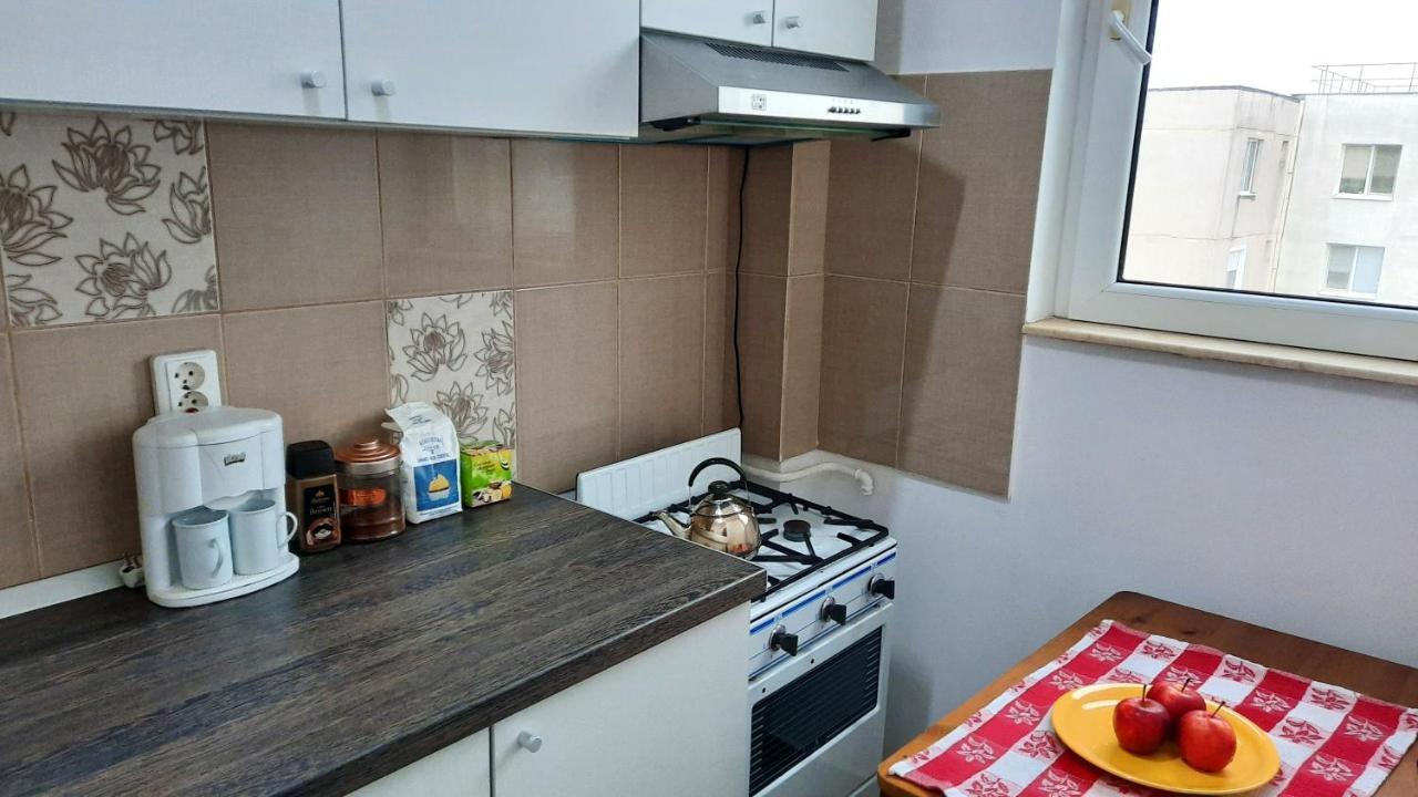 Lovely 1 Bedroom Apartment With Free Street Parking Bucureşti Ngoại thất bức ảnh