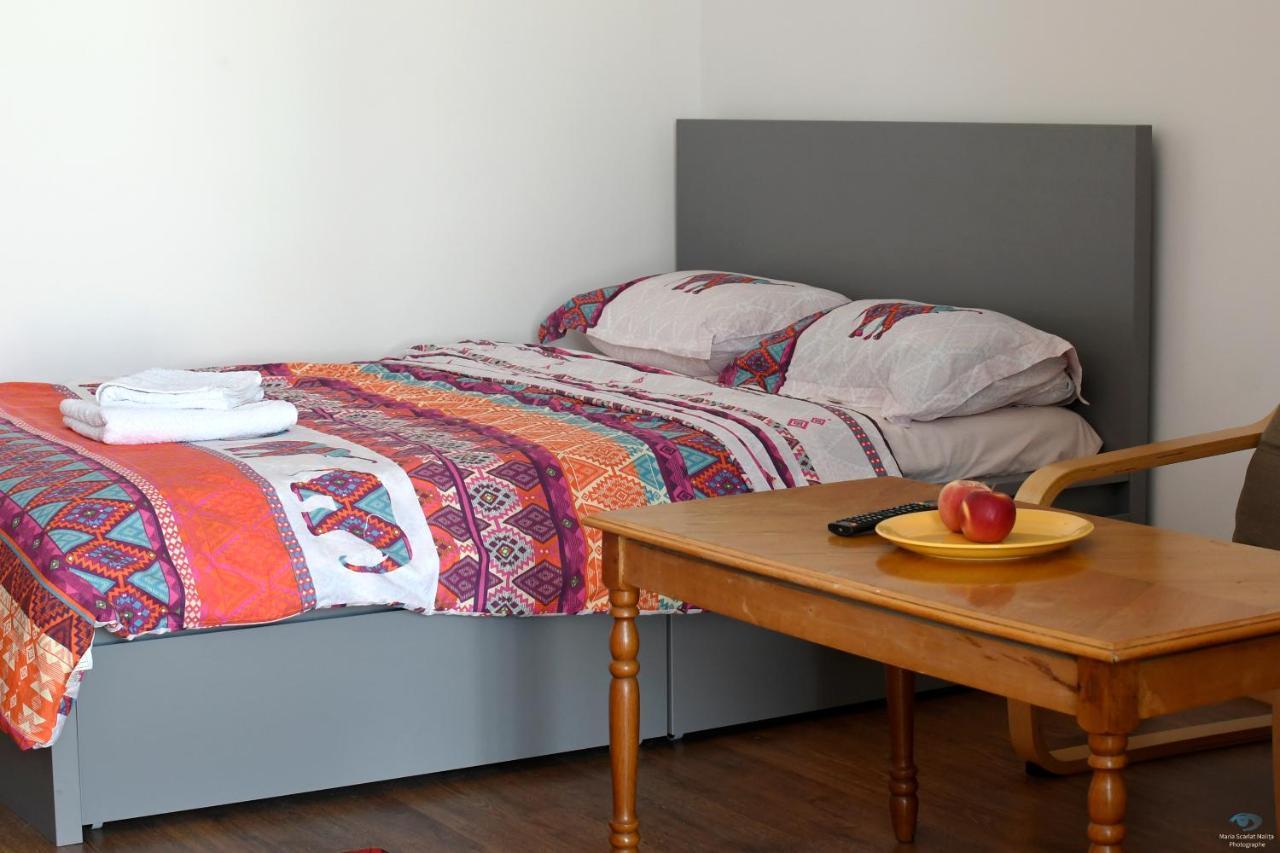 Lovely 1 Bedroom Apartment With Free Street Parking Bucureşti Ngoại thất bức ảnh
